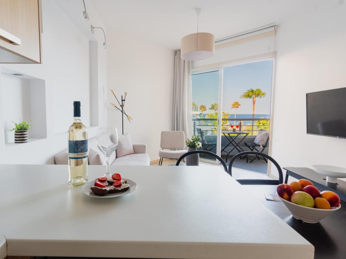 Sanders Ermitage On The Beach - Delightful 1-Bedroom Apartment With Sea View Limassol Exterior foto